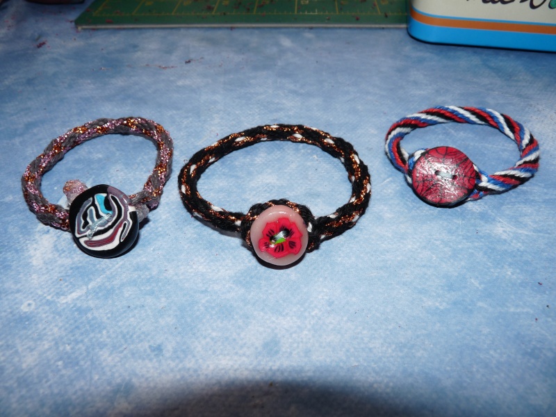 Kumihimo - premiers bracelets dans Activités manuelles p1030717